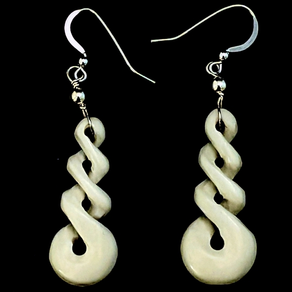 🎄 Christmas Gift Idea — Triple Twist Infinity Bone Earrings – Sterling Silver - Picture 2 of 2